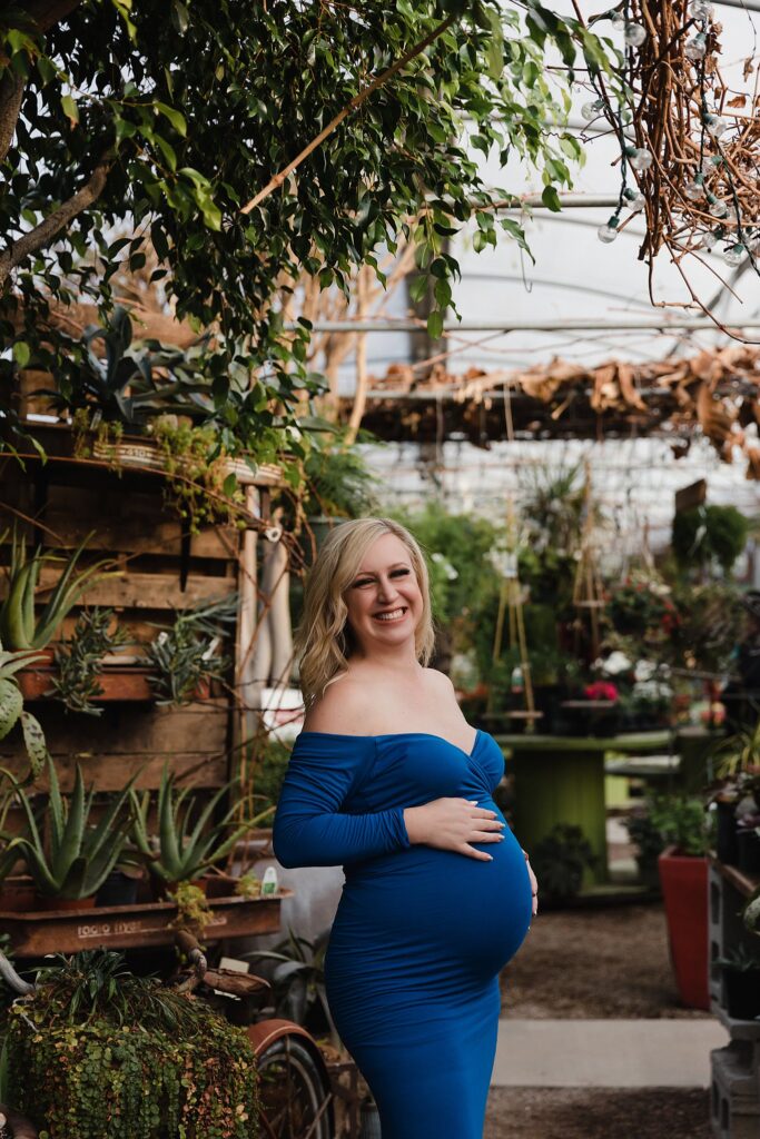 maternity portraits at the Edward Nursery in Boise Idaho
